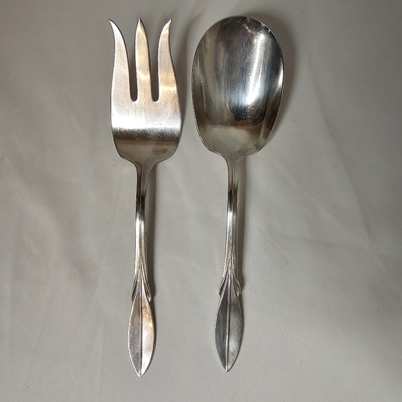WM Rogers MFG CO Original Rogers Flatware Serving Spoon a - Picture 1 of 4